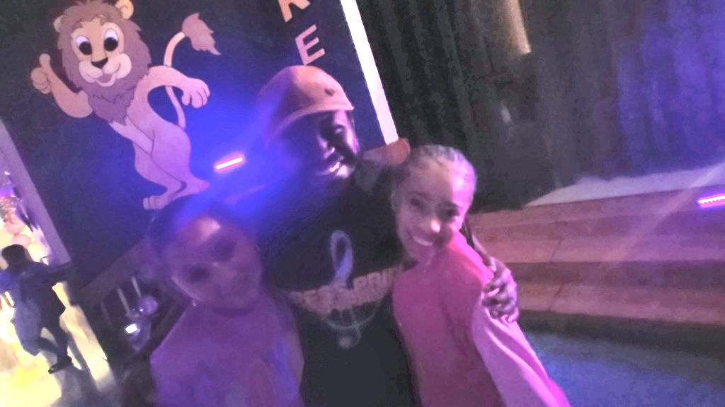 Press Family Glow Dance 5