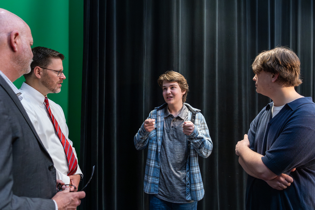 Ean and Tyler talking with Hodum and Pratt