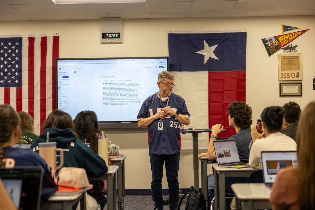 mr bilyeu at mckinney boyd teaches a lesson on voting