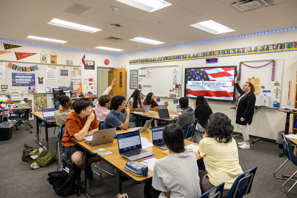 mckinney north seniors learn about voting