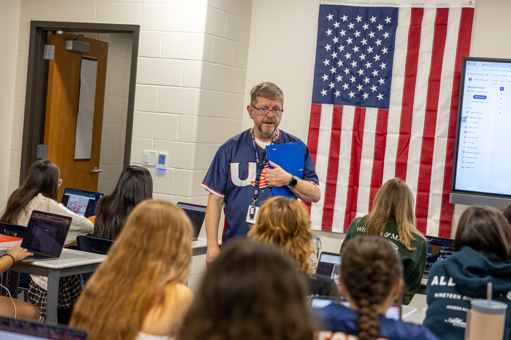 mr bilyeu at mckinney boyd teaches a lesson on voting