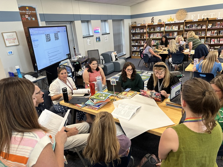 5th grade team plus Art and Dyslexia collaborating.