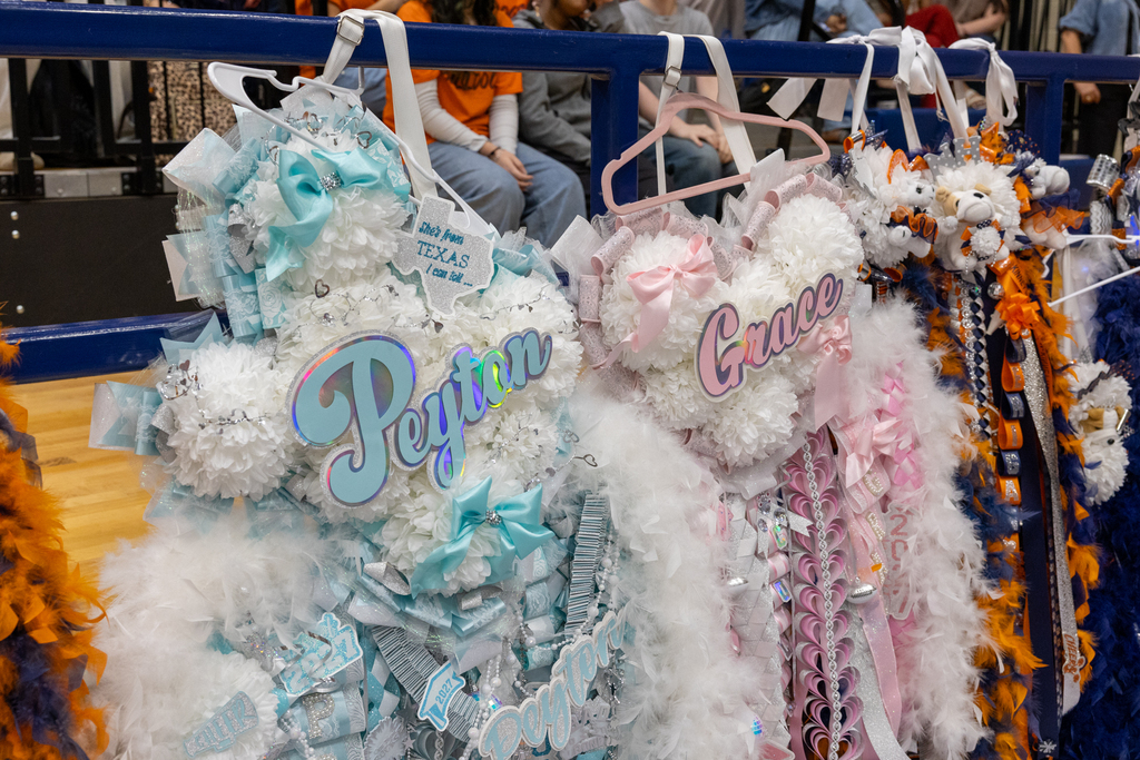 homecoming mums 