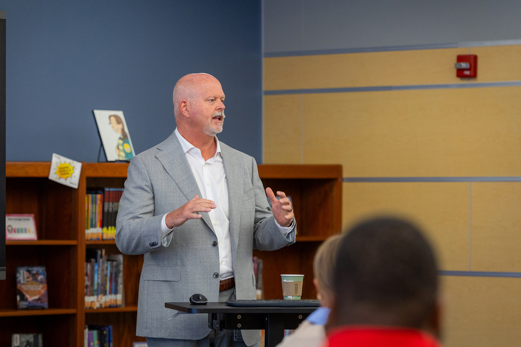 Shawn Pratt speaking to group
