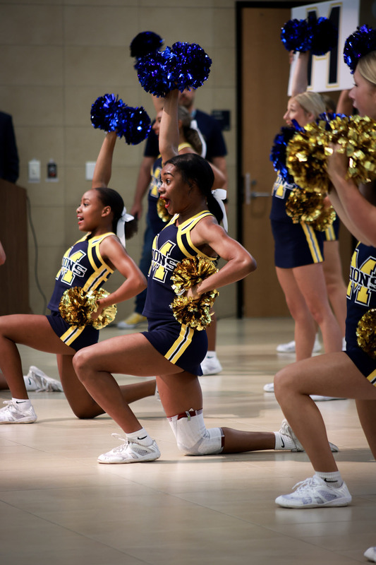 cheerleaders performing