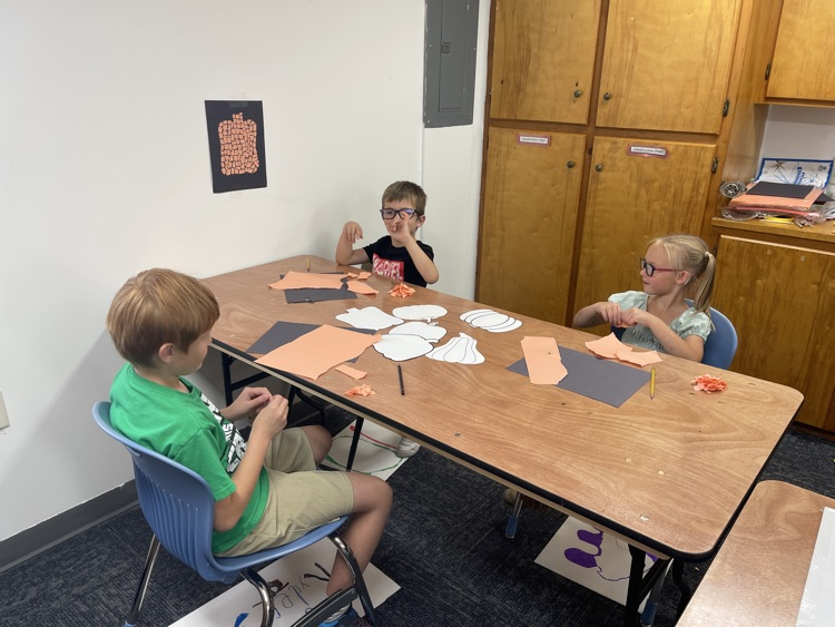 K-3 mosaic art.