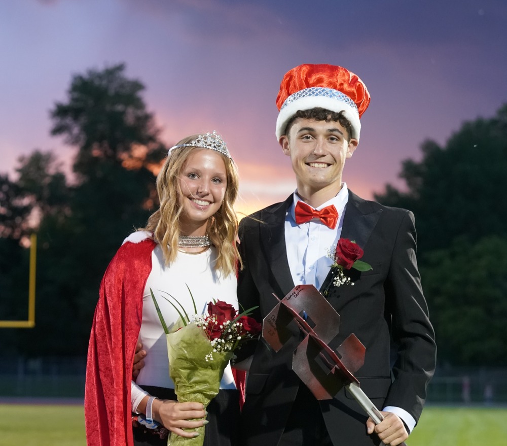 Bruch and Hamer Crowned SBHS Homecoming King and Queen
