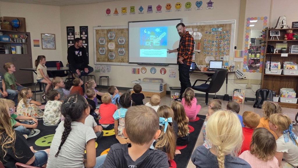 ✨ Special Guest Alert! ✨ Today our students enjoyed a wonderful presentation from Sean Covell, author of the Porter the Hoarder book series! 📚✨ Students loved hearing about Porter’s adventures and learning what it’s like to be an author. What an inspiring and fun visit!