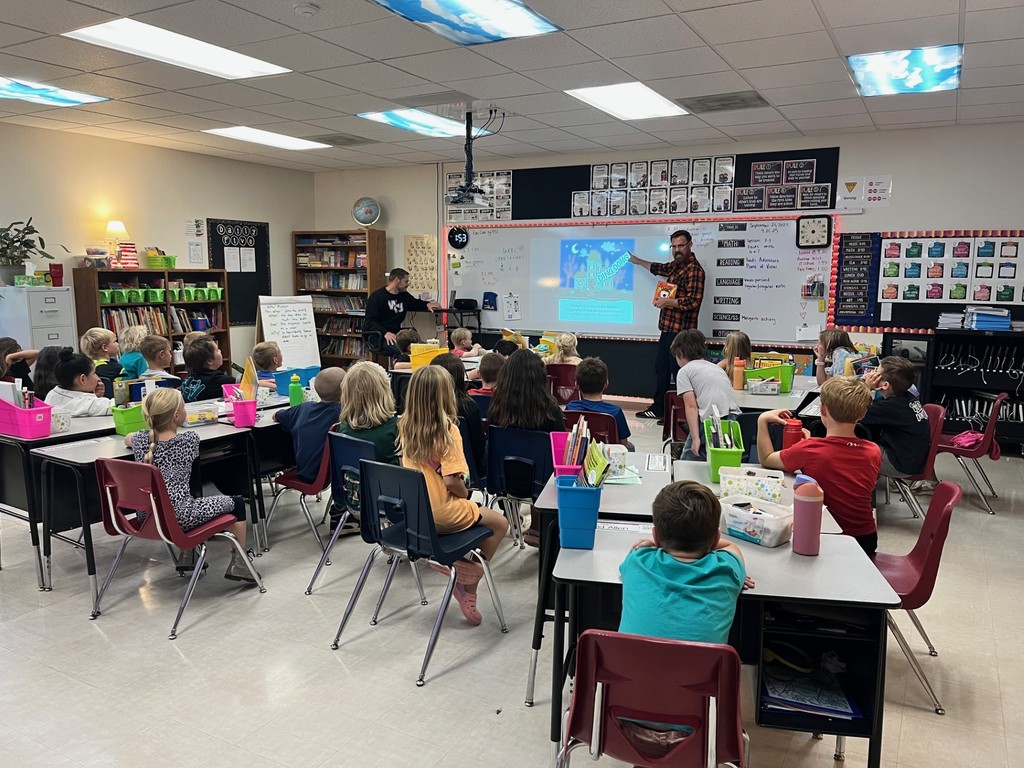 ✨ Special Guest Alert! ✨ Today our students enjoyed a wonderful presentation from Sean Covell, author of the Porter the Hoarder book series! 📚✨ Students loved hearing about Porter’s adventures and learning what it’s like to be an author. What an inspiring and fun visit!