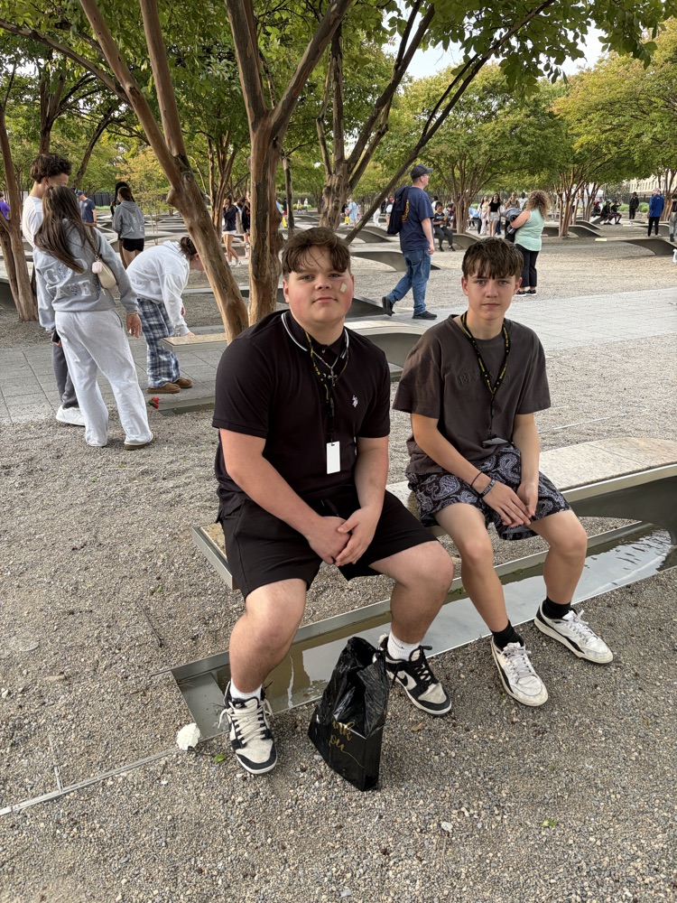 Dinner at Pentagon Mall and then a visit to the Pentagon Memorial. (We have the BEST kids!) 🇺🇸❤️