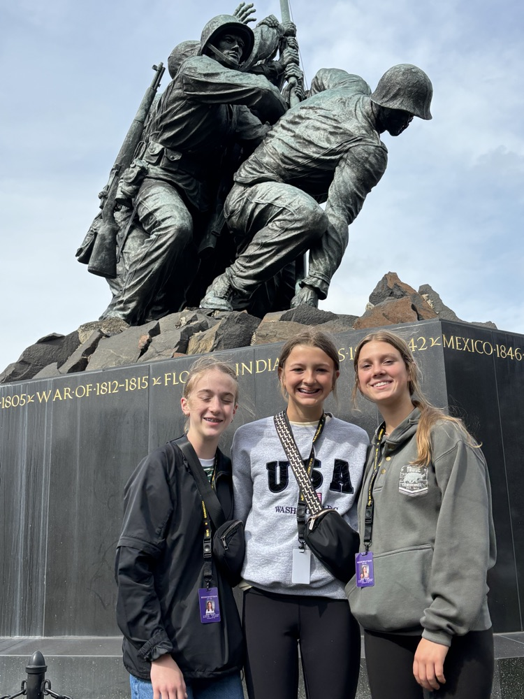 Busy day two! Holocaust Museum, WWII Memorial, Vietnam Wall, Lincoln Memorial, Korean War Memorial, Marine Corp Memorial. Lots of history and reflection. ❤️🇺🇸💙