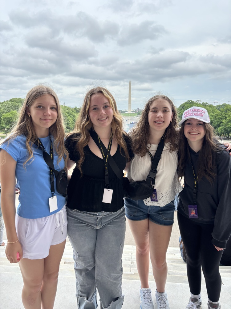 Busy day two! Holocaust Museum, WWII Memorial, Vietnam Wall, Lincoln Memorial, Korean War Memorial, Marine Corp Memorial. Lots of history and reflection. ❤️🇺🇸💙