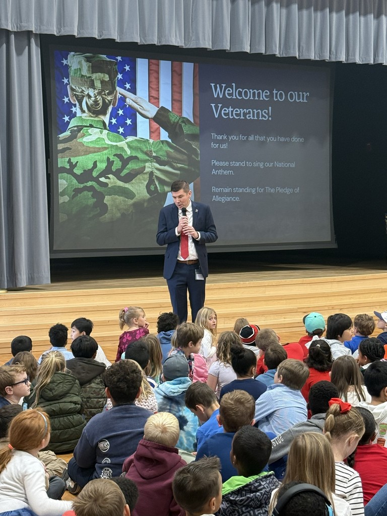 Dave speaking with crowd