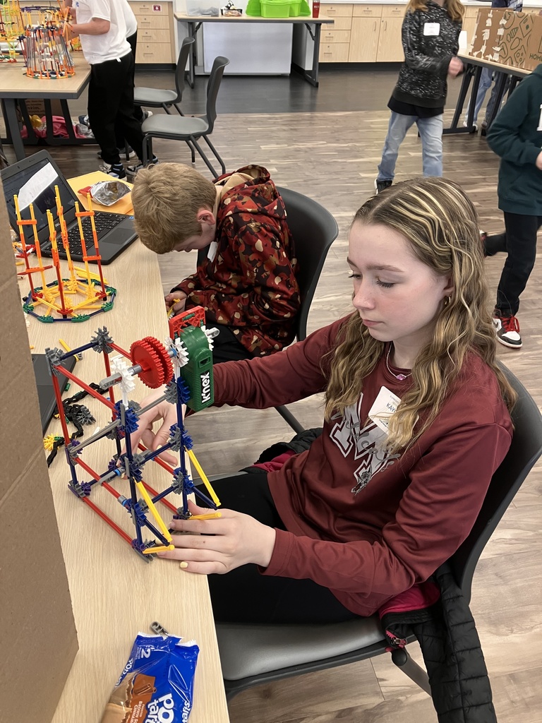 Students compete in a K'Nex design challenge.