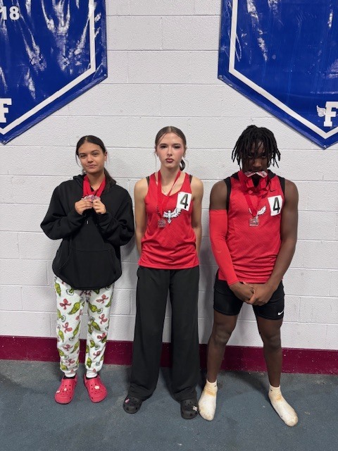 Maddison Oliver, Mariah Parker, and Tamon Mayo showing off their medals in their sprints and field events!