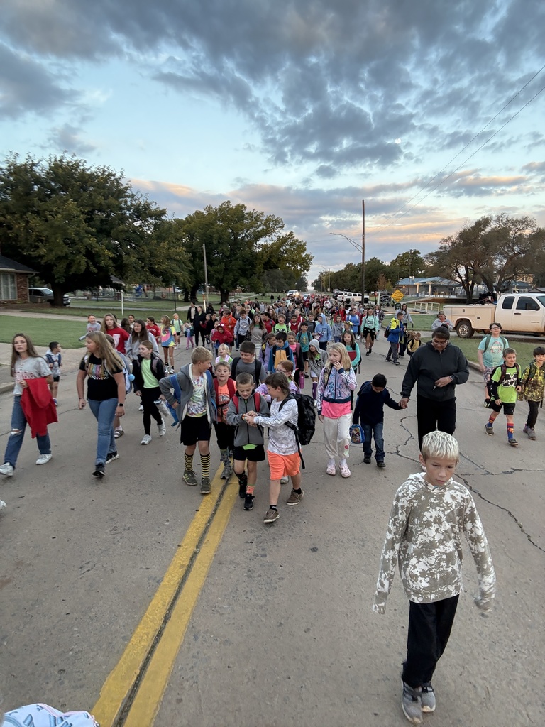 walk to school day image 2