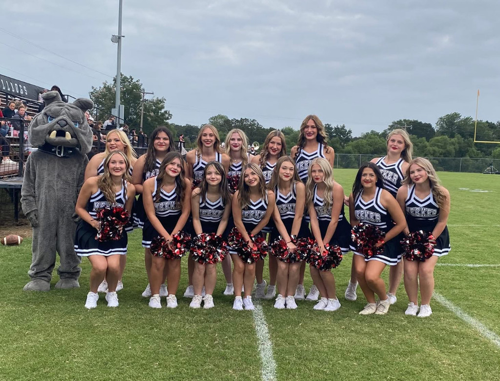 IMG_5184 MEEKER CHEER