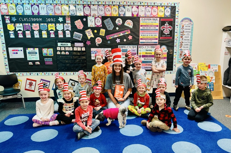 preschoolers with Mrs.Lee as their guest reader 