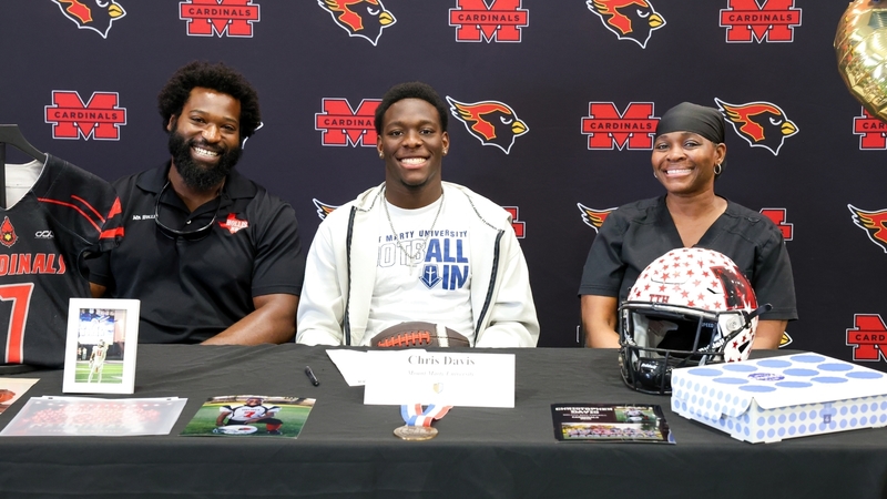 Chris Davis – Football, Mount Marty University