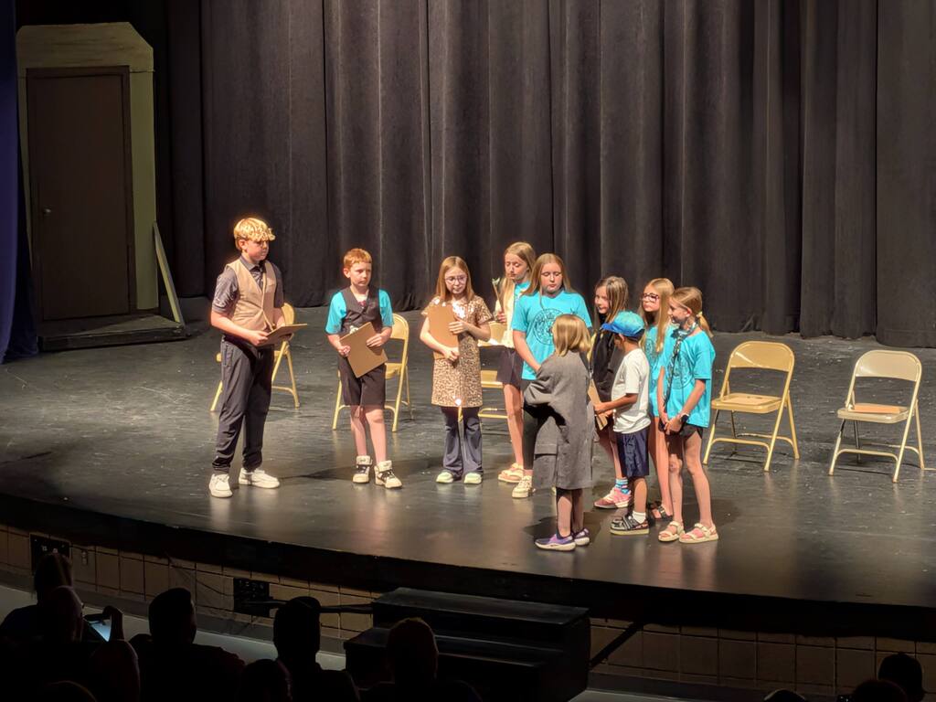 kids on stage