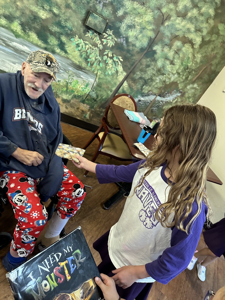 The Robertsville Elementary Spirit Squad spent time with residents at the Pacific Care Center. 