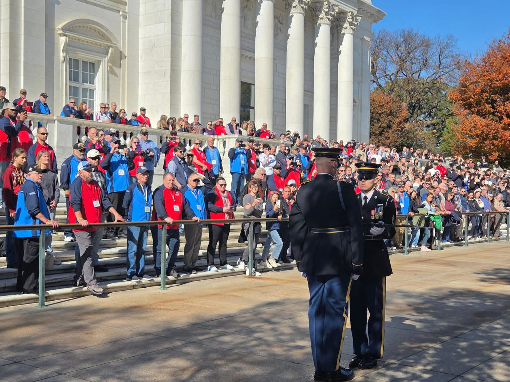 Photo shows veterans at the Tomb of the Unknown Soldier 