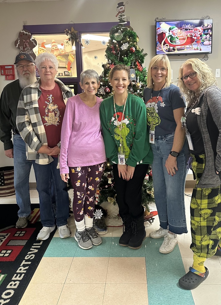 Photo shows how Robertsville Elementary is grateful for Cedar Grove Church for its donation to support a family this holiday season