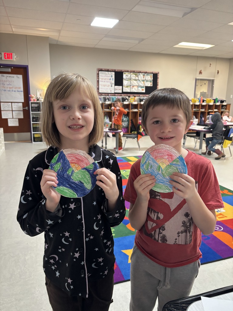 Students colorings of the Earth’s layers.