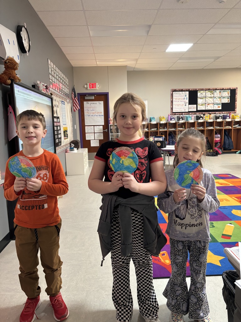 Students colorings of the Earth’s layers.