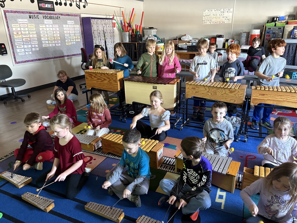 Robertsville Elementary students playing xylophones in a group.