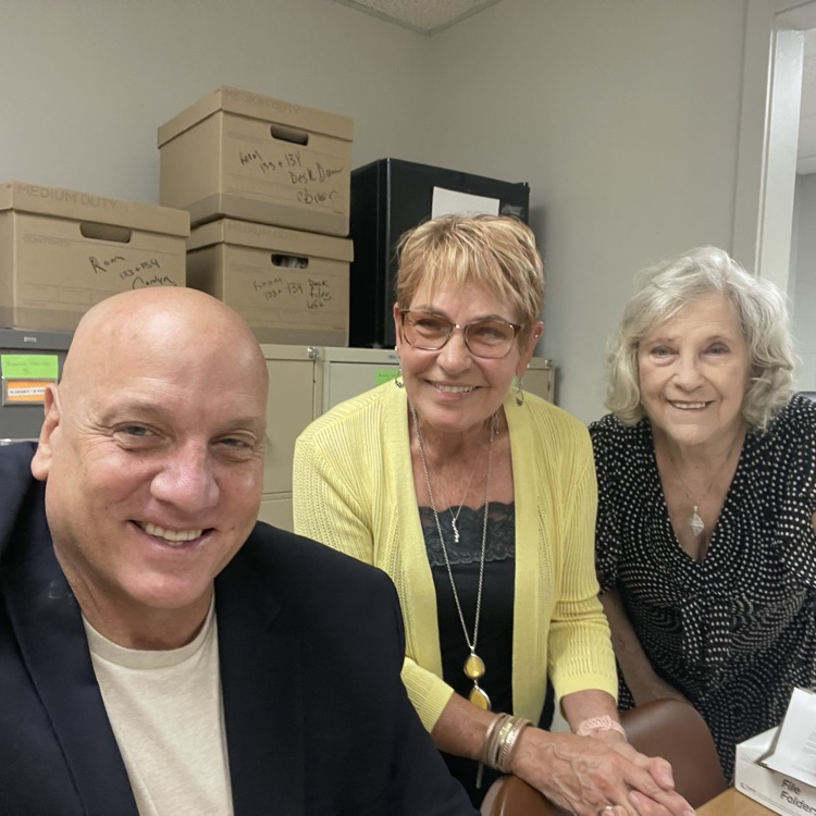 Toman with substitute secretaries  