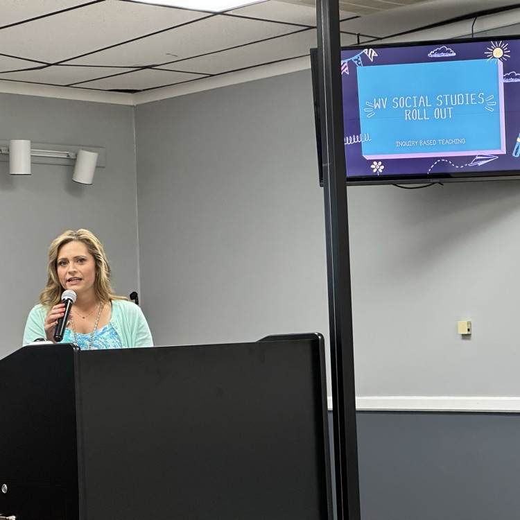 Jeseca Sowder presenting to MCBOE