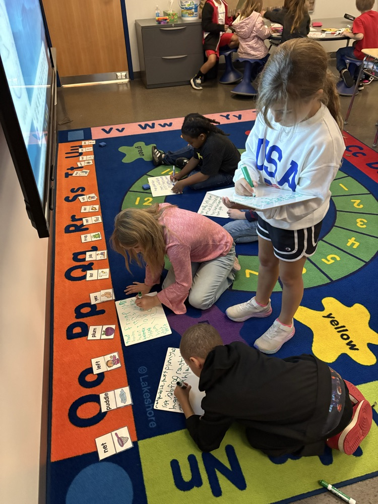 Mrs. Fulps class is having fun working on reading small groups today! 