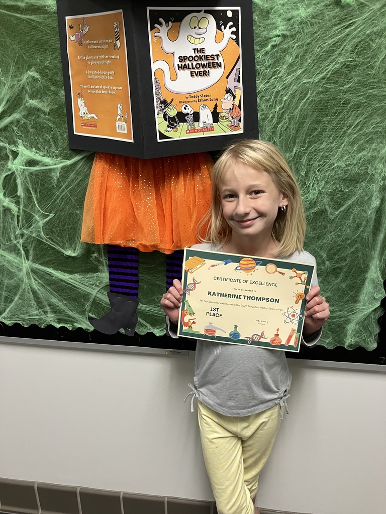 Mountain Valley held its annual Science Fair earlier this week. Congratulations to all our participants and winners!  We're very  proud of you!