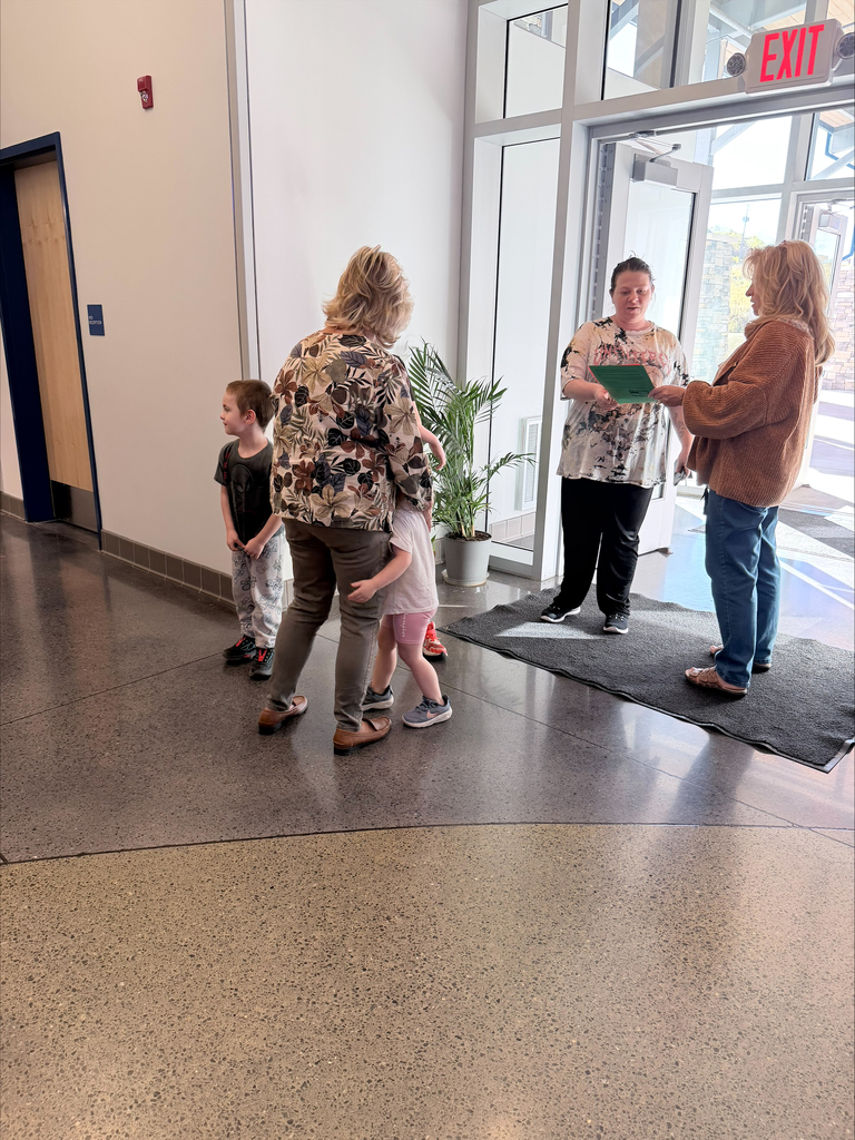 We had a wonderful Title I Family Engagement Open House!  Thanks to all who were able to drop by to visit their child's classroom. We'll have another Title I Family Engagement event in the spring.