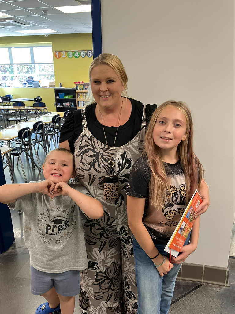 We had a wonderful Title I Family Engagement Open House!  Thanks to all who were able to drop by to visit their child's classroom. We'll have another Title I Family Engagement event in the spring.