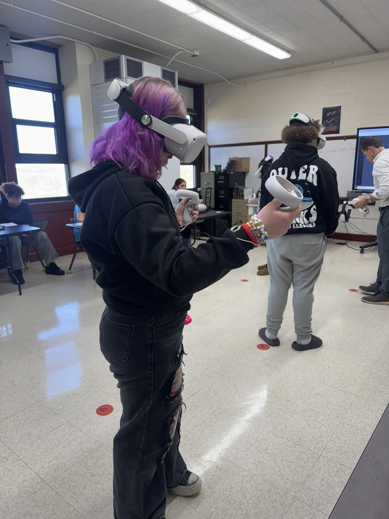 GEAR UP providing virtual reality career exploration for 9th graders at BHS