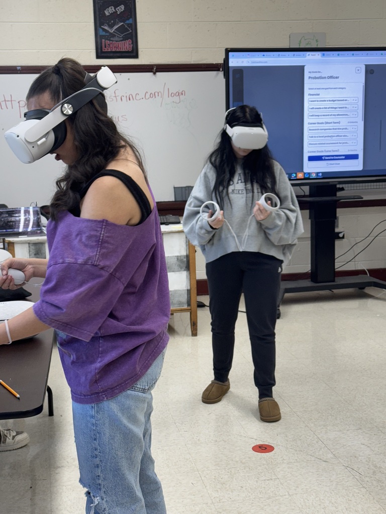 GEAR UP providing virtual reality career exploration for 9th graders at BHS