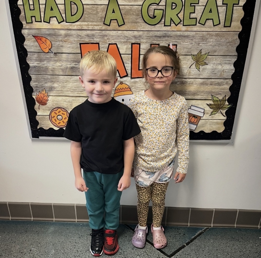 Mrs. Bowen's kindergarteners on "Mismatch Day"