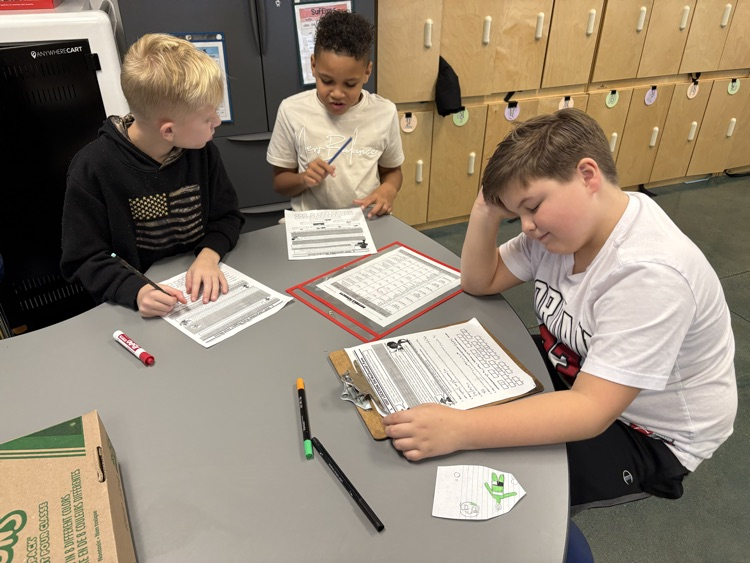 These fourth grade detectives showed off their impressive comprehension skills this morning, and uncovered who stole the golden turkey! Great reading detectives! 