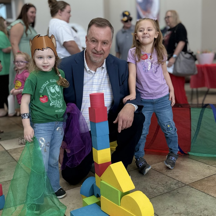 students and staff pictured at the readiness roundup event. 