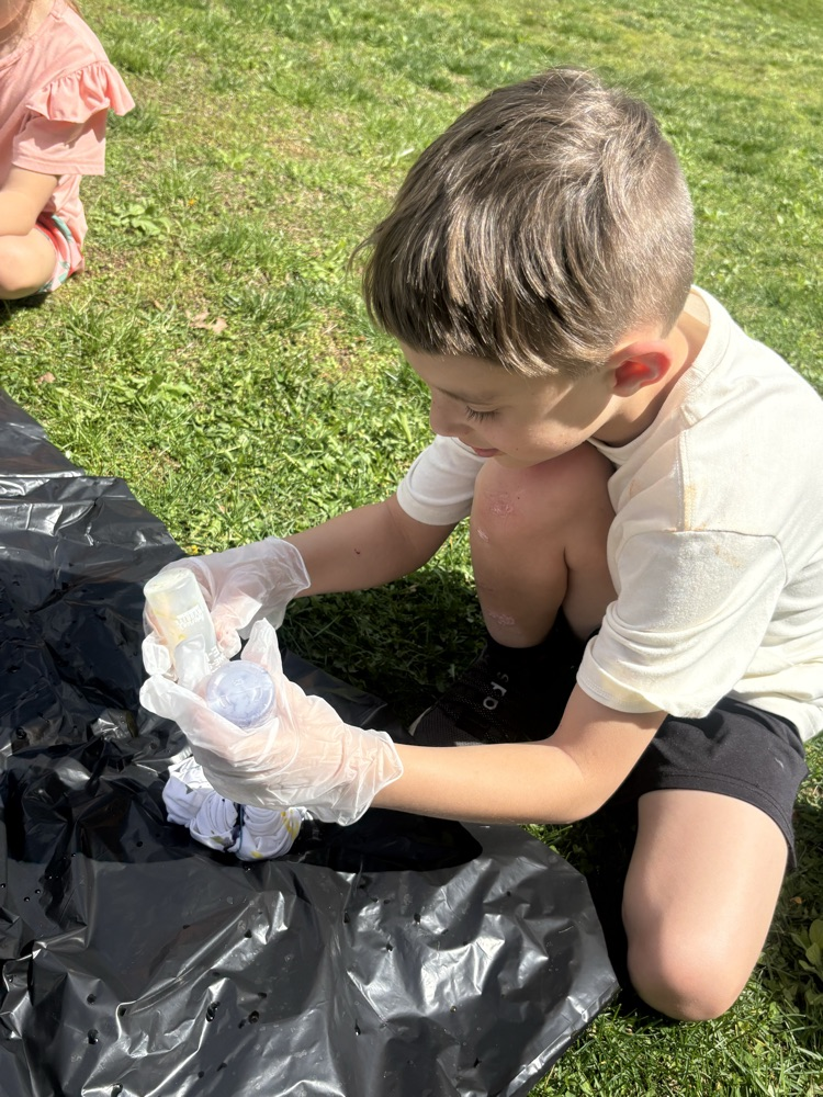 Tye dye fun for second and third grade yesterday! This shows Mrs. Fulp's class working on their shirts for their field trip in a couple weeks! 