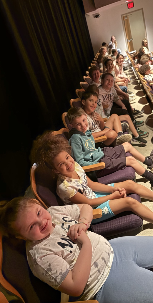 Mrs. Fulp's second graders had such a fun field trip today! Omnium was such a great show to watch at the Chuck Mathena Center!