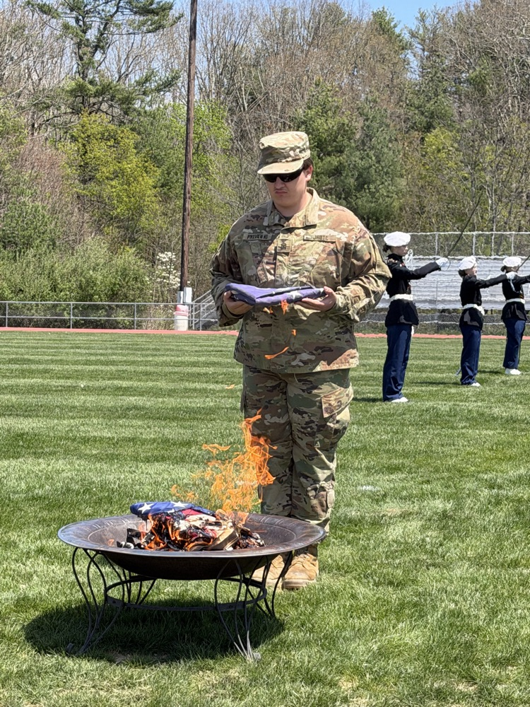 flag retirement ceremon