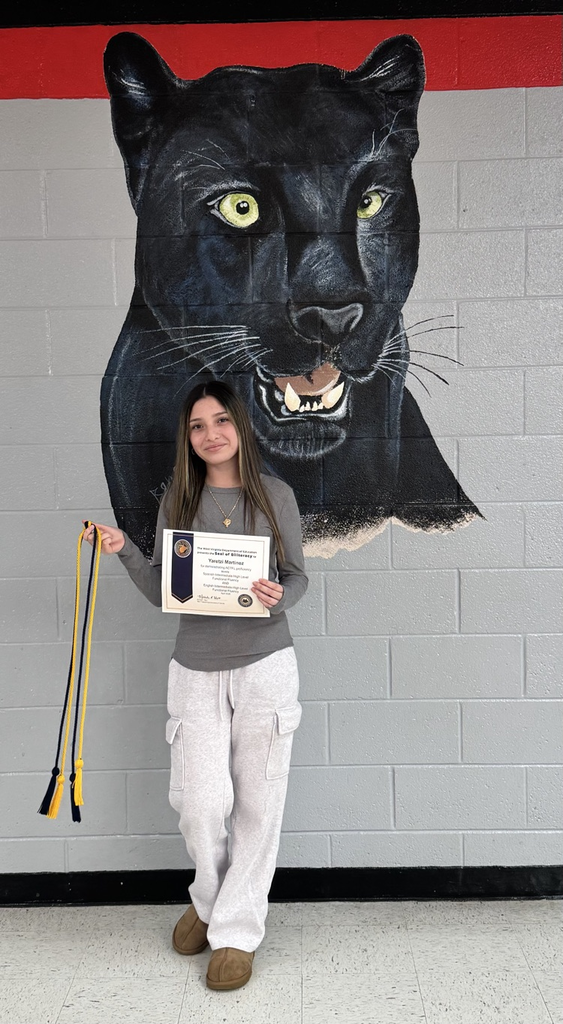 Yaretzi seal of biliteracy winner
