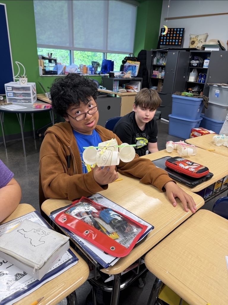 5th grade made anemometers to measure wind speed! They were also visited by Sheldon the turtle!