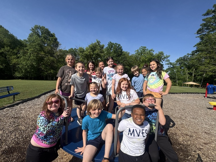 More pictures from the second and third grade field trip! 