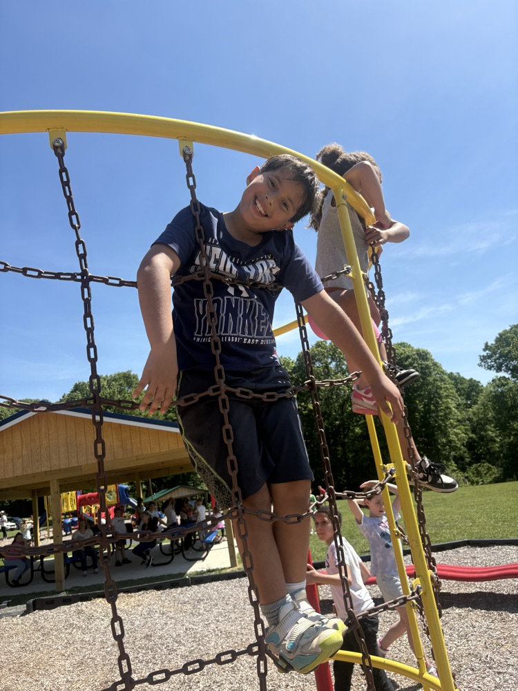 More pictures from the second and third grade field trip! 
