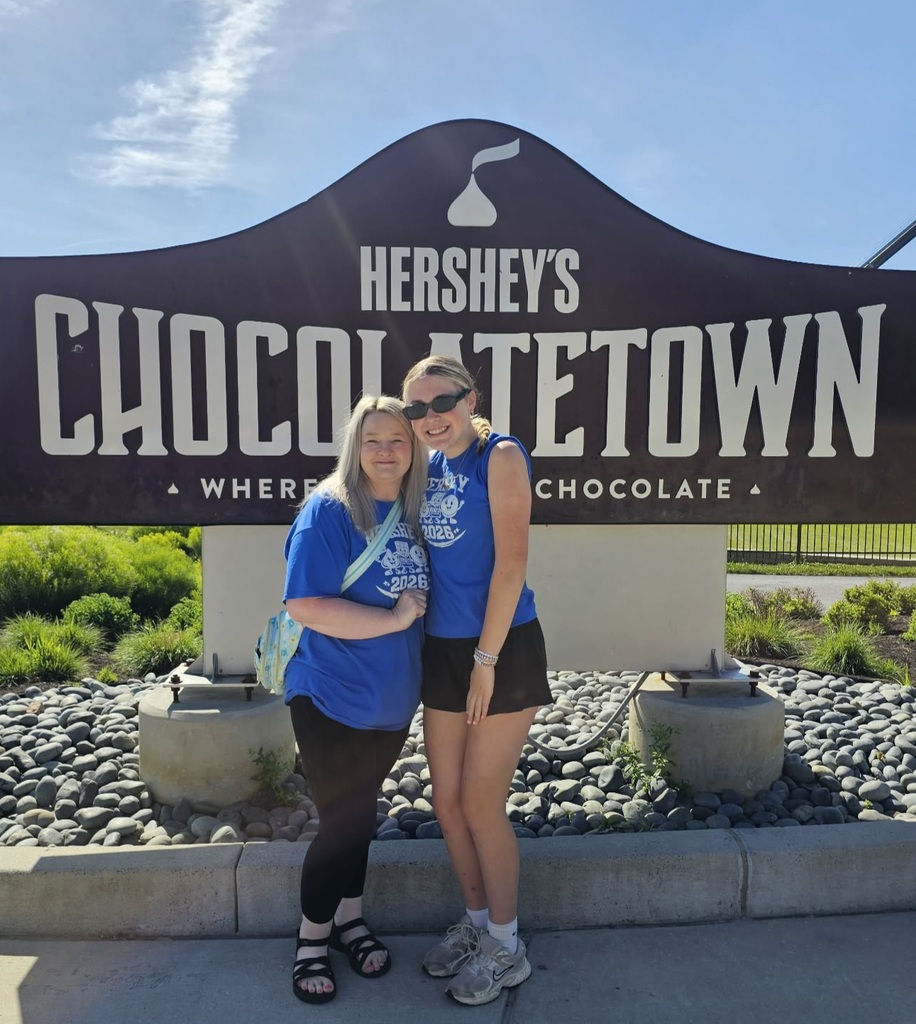students enjoying Hershey park.