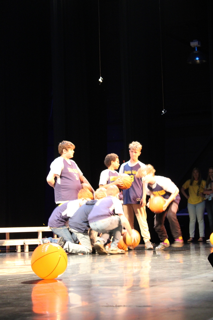 On Thursday, June 11, we had our end-of-year choir performance for grades 3, 4, and 5 at the Chuck Mathena Center.   The students, under the direction of Ms. Ana Barros, performed a beautiful medley of entertaining songs, many of which included choreography. Great job to all involved!  Enjoy looking through all the wonderful pictures from their performance.